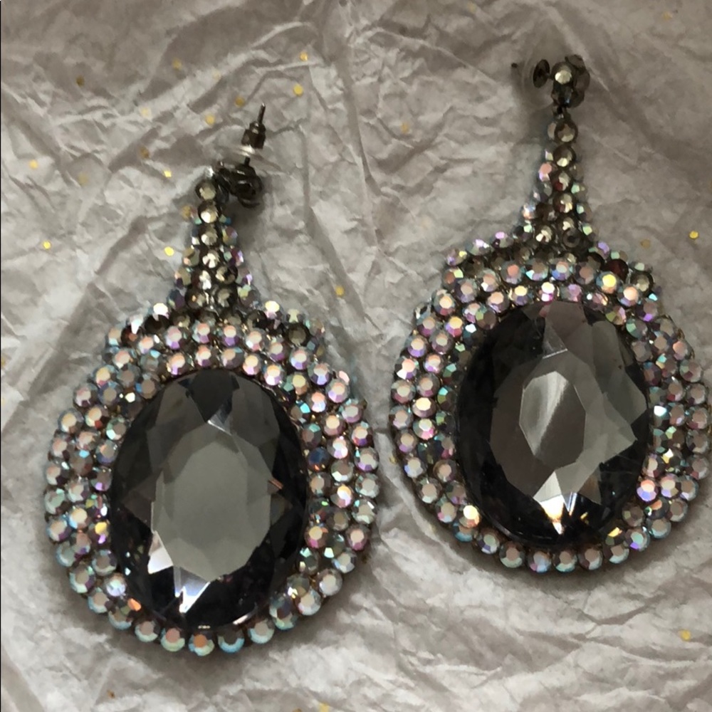 Matching earrings to tarahi dress